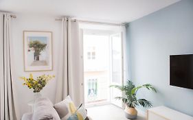 Nueva ALMUDENA Apartment by Cadiz4Rentals